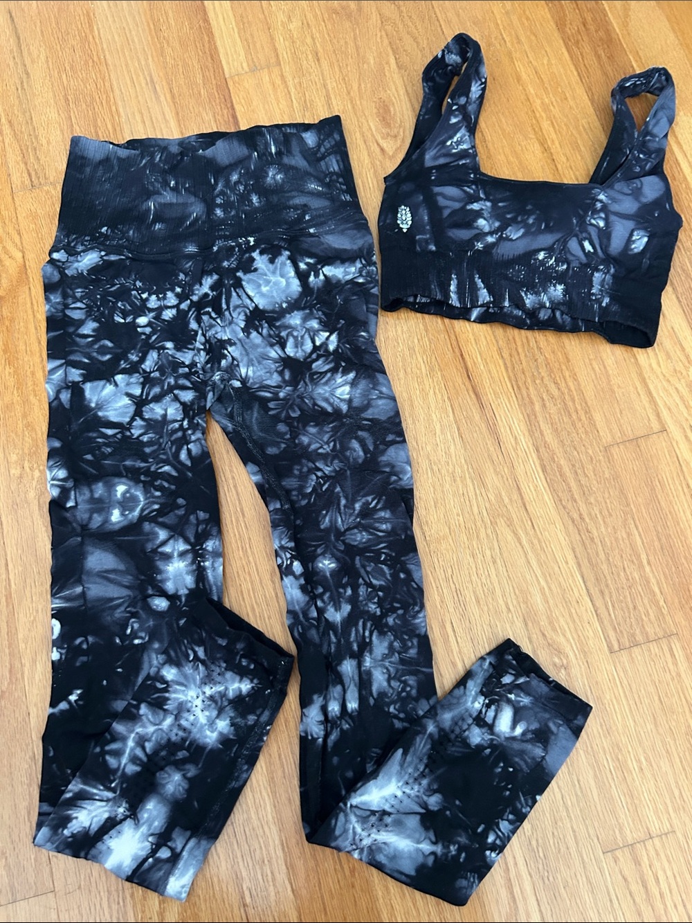 Free People Tie-Dye Activewear Set Black & Gray Size XS/S